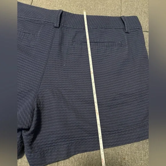 Lilly Pulitzer The Callahan Shorts Blue Beaded Embroidered Lobster Patch size 14 - Picture 12 of 12